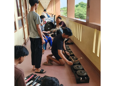 MUSIK TRADISIONAL